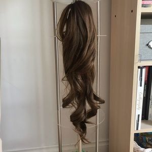 Clip-In Hair Extension